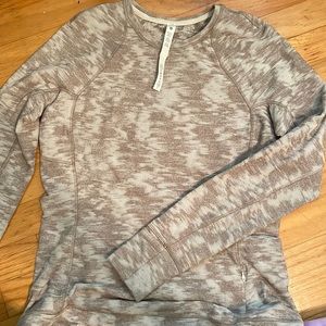 Lululemon long sleeve workout top